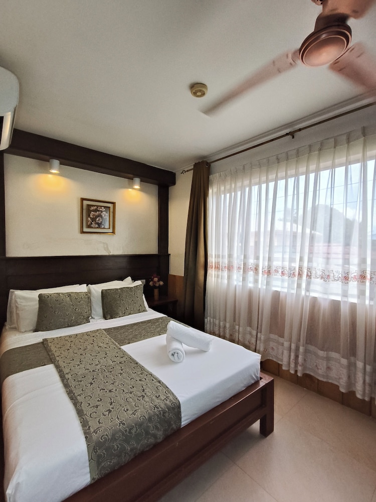 STANDARD, DOUBLE BED