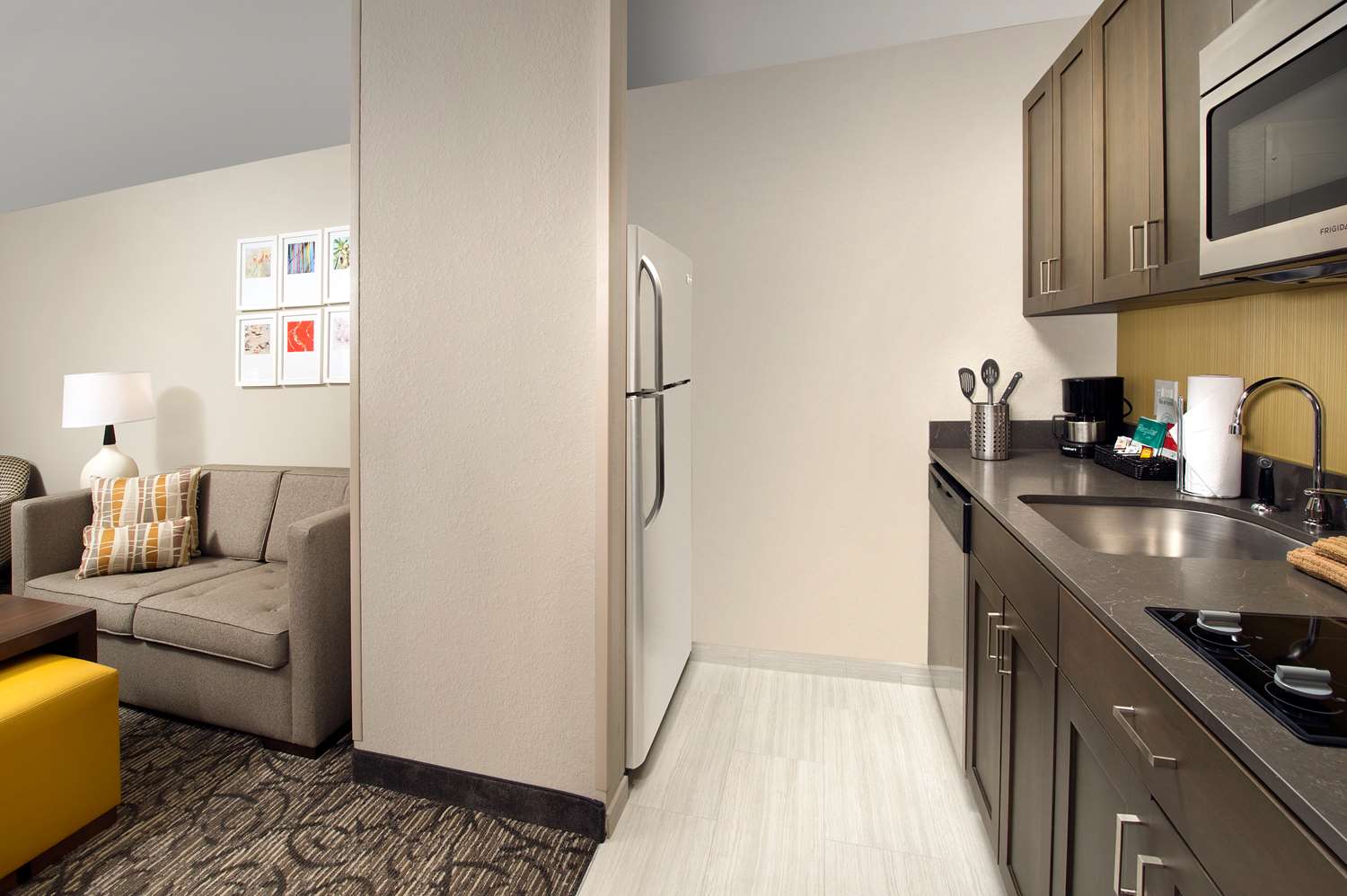 1 Bedroom, Suite, King Bed, Bay View، Homewood Suites By Hilton Miami Downtown/Brickell 3/3