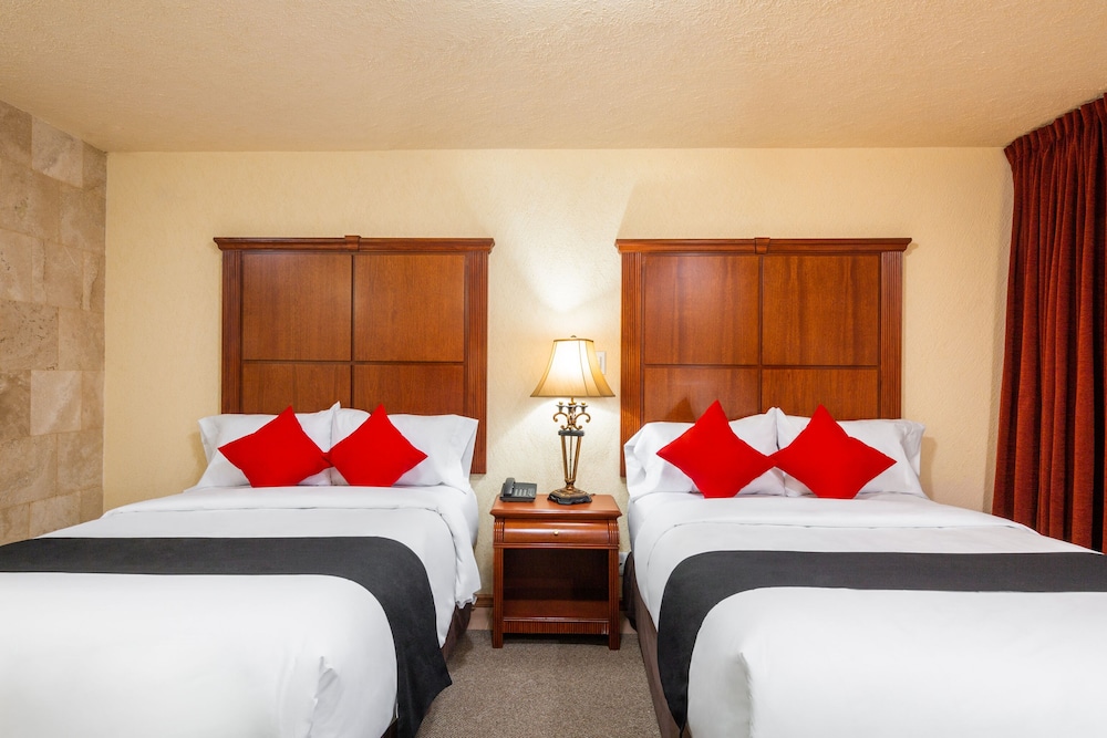 Howard Johnson by Wyndham Toluca 21/49