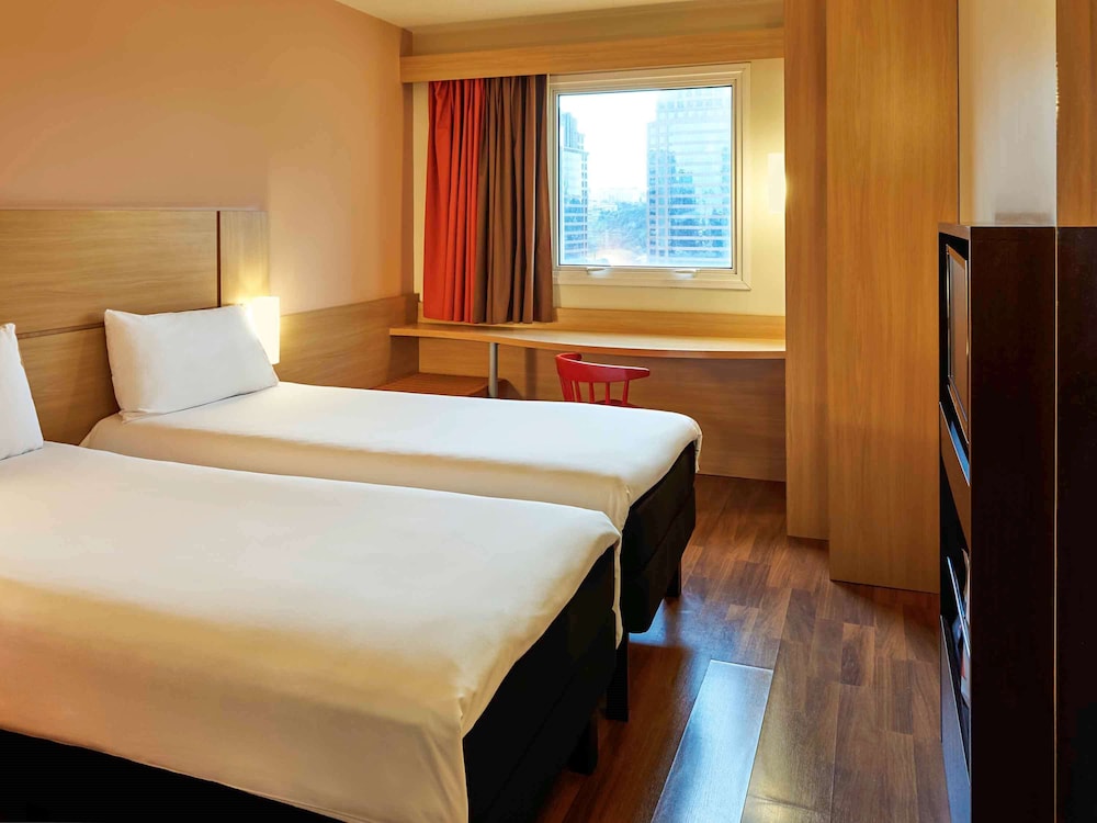 Ibis Sao Paulo Morumbi 10/75
