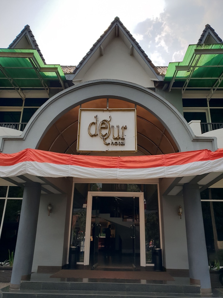 DeQur Hotel Bandung 7/71