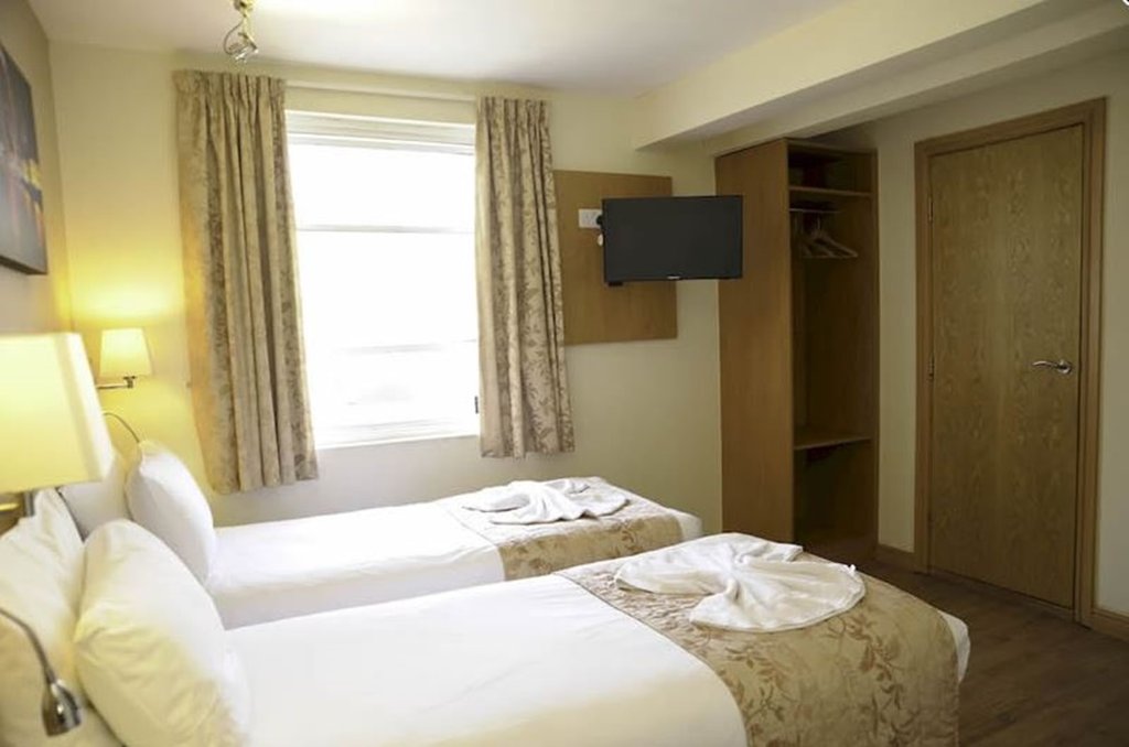 Kings Cross Inn Hotel 24/46