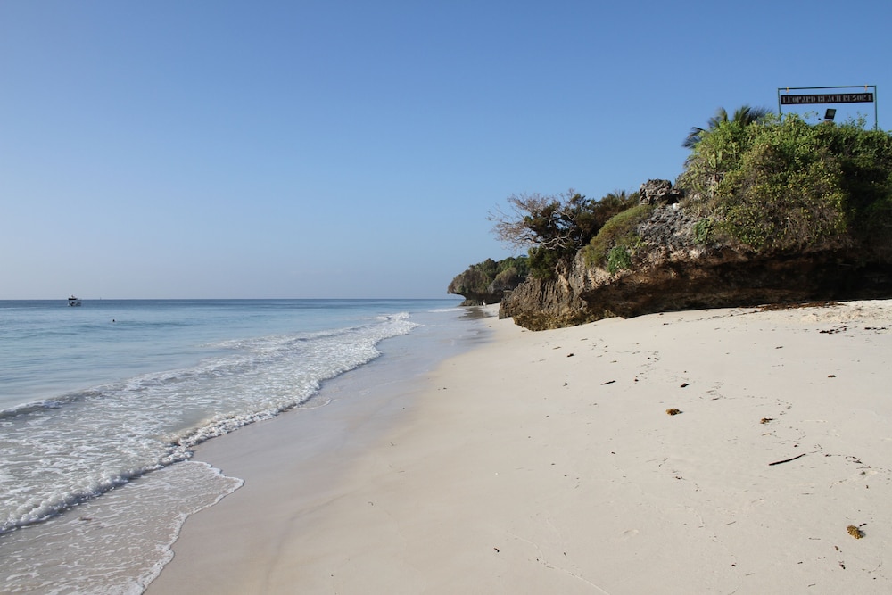 Leopard Beach Resort and Spa 56/66