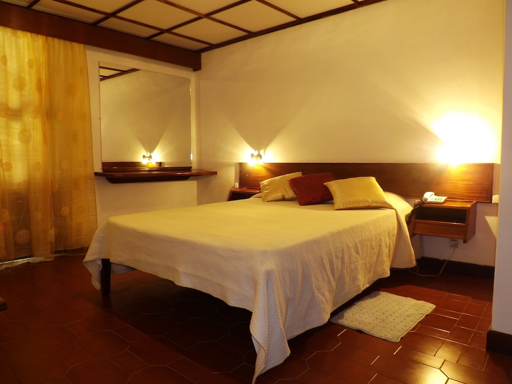 Apart Hotel Avenida 6/40