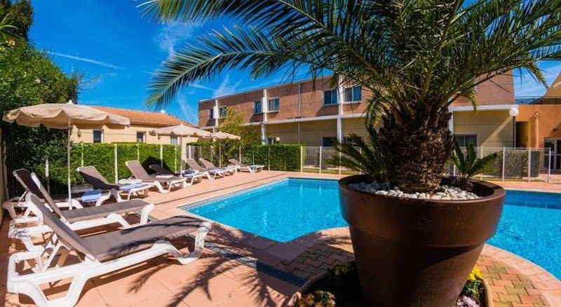Ariane Hotel 38/40