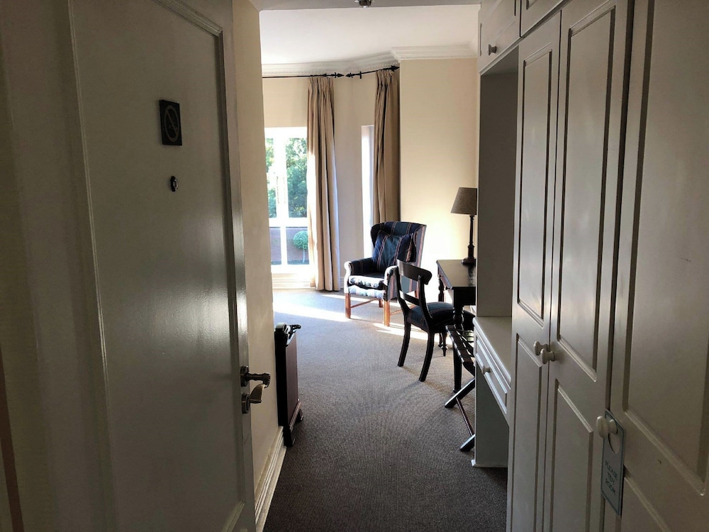 Redlands Hotel 41/50