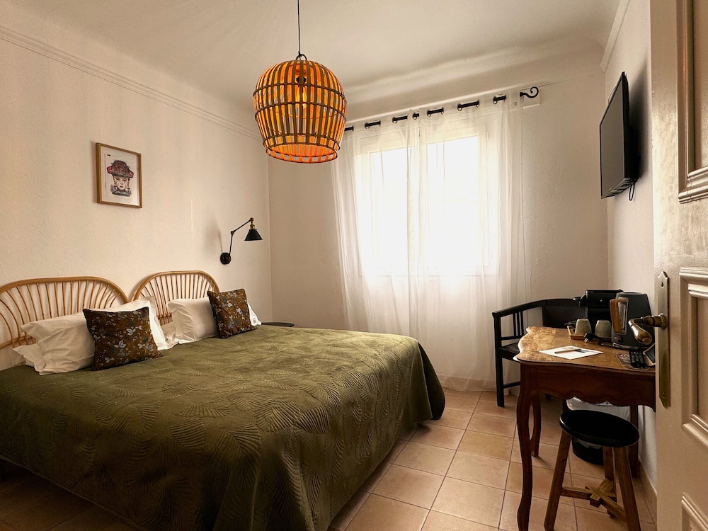 Hôtel Les Flots Bleus 8/36