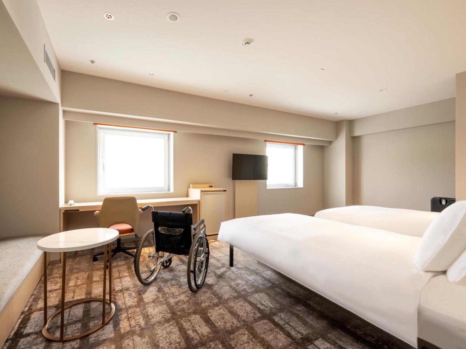 Room, Twin Beds, Accessible