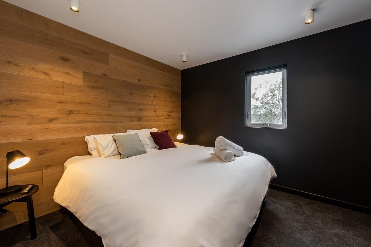 4 Bedrooms, 2 King Beds, 3 Bunk Beds, 2 Bathrooms