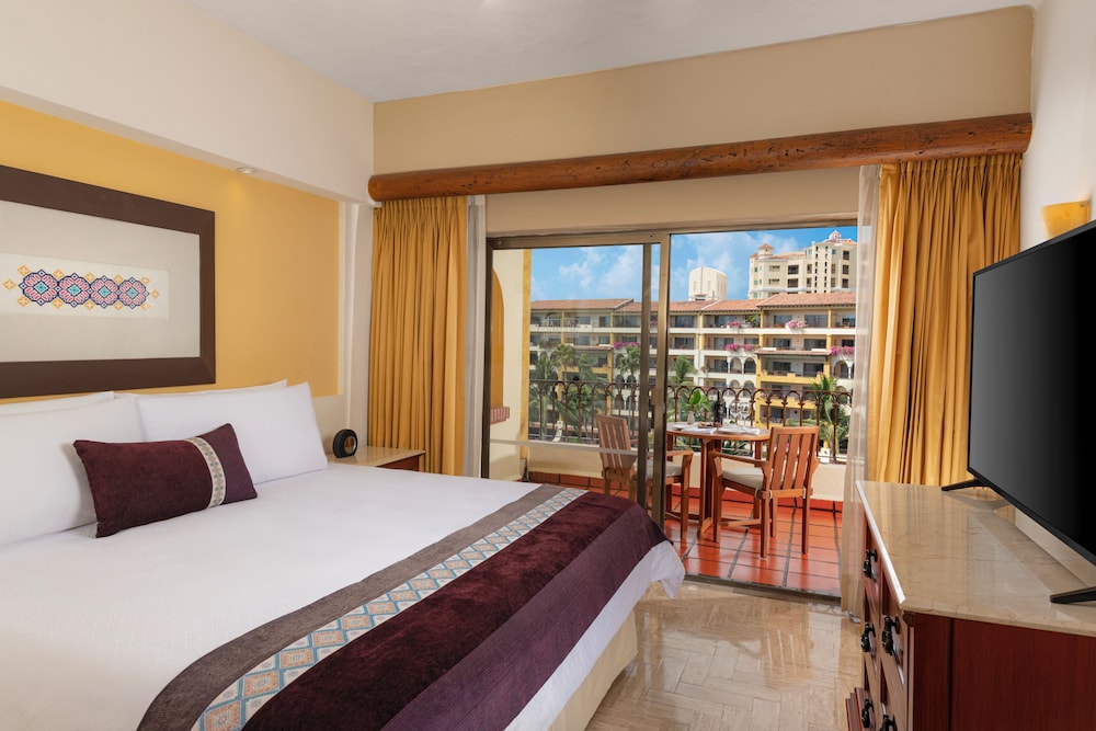 One Bedroom Deluxe Suite