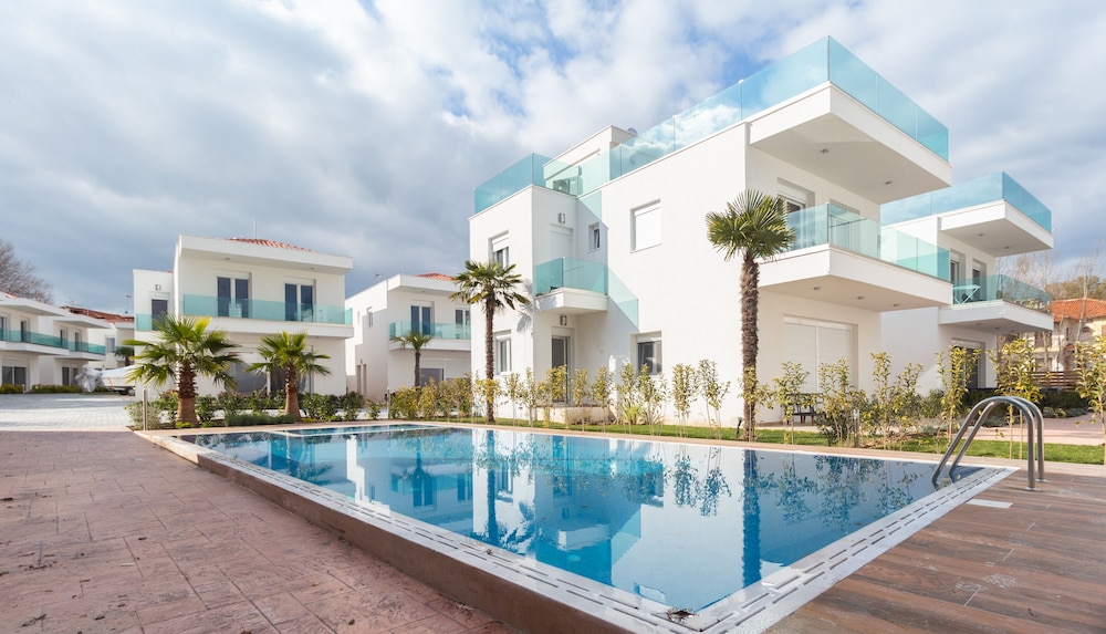 Acrotel Porto Brava Luxury Villas in SITHONIA