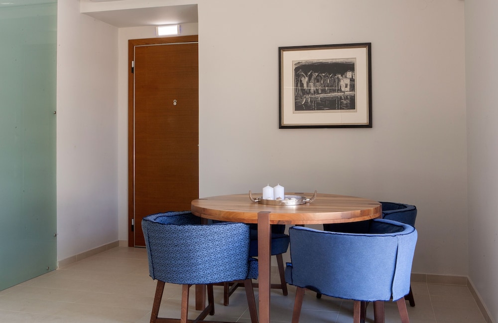 Aethrion Boutique Homes 37/50