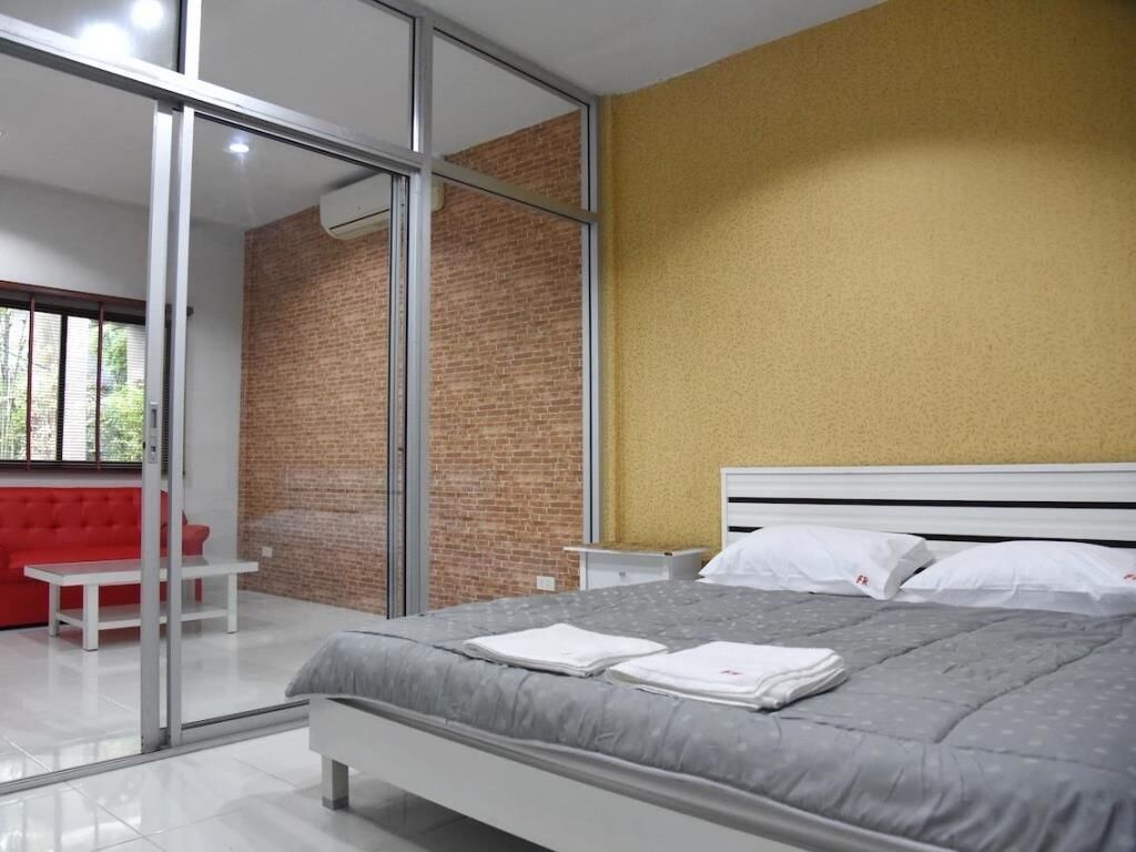 1 BEDROOM, APARTMENT