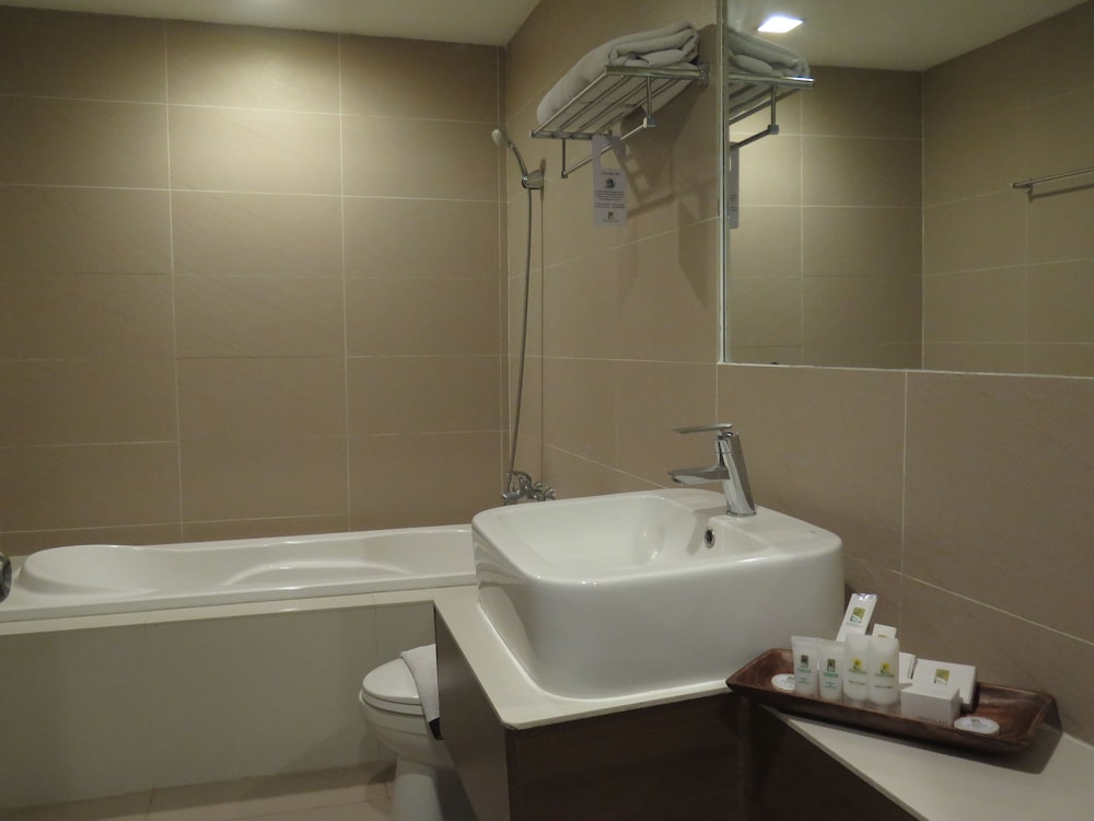 The Ritz Hotel At Garden Oases 33/33