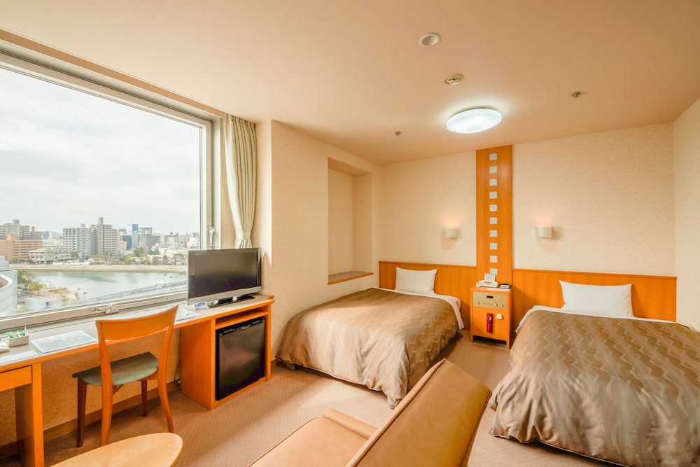Hiroshima City Bunka Koryu Kaikan 21/63