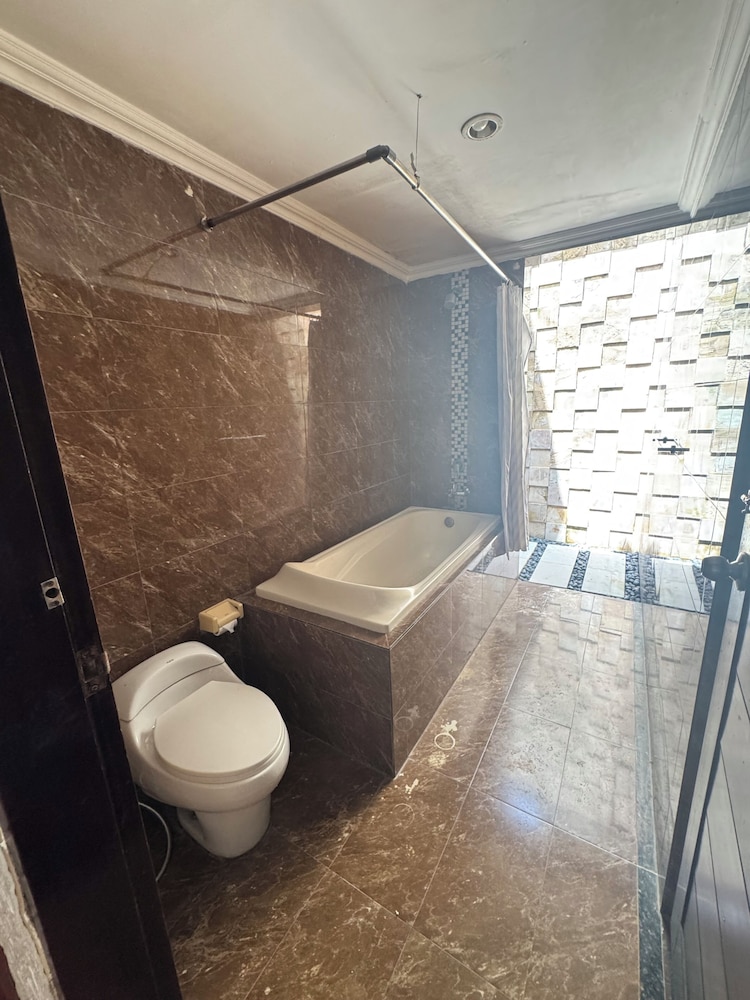 SINDHU MERTHA SUITE 49/49