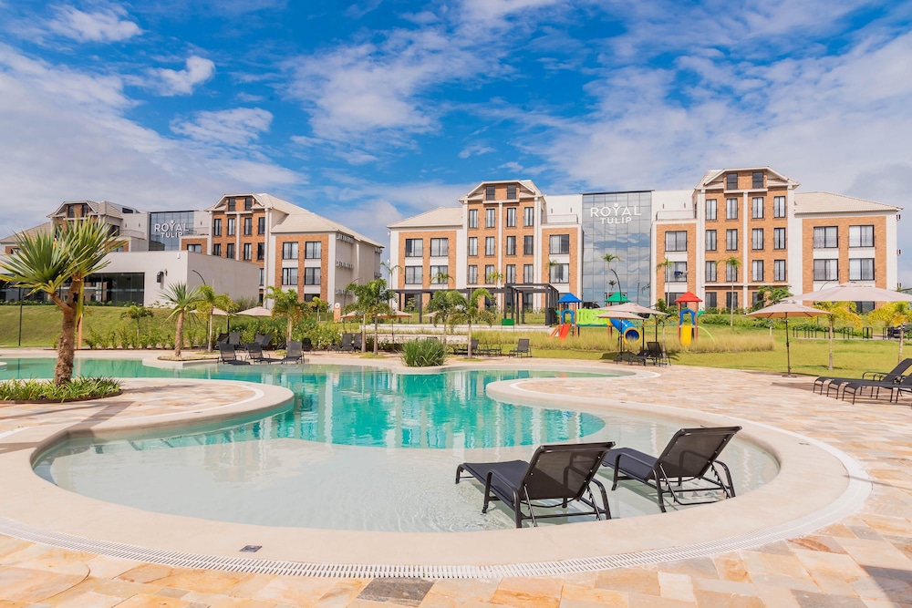 Hotel Royal Tulip Holambra 38/48