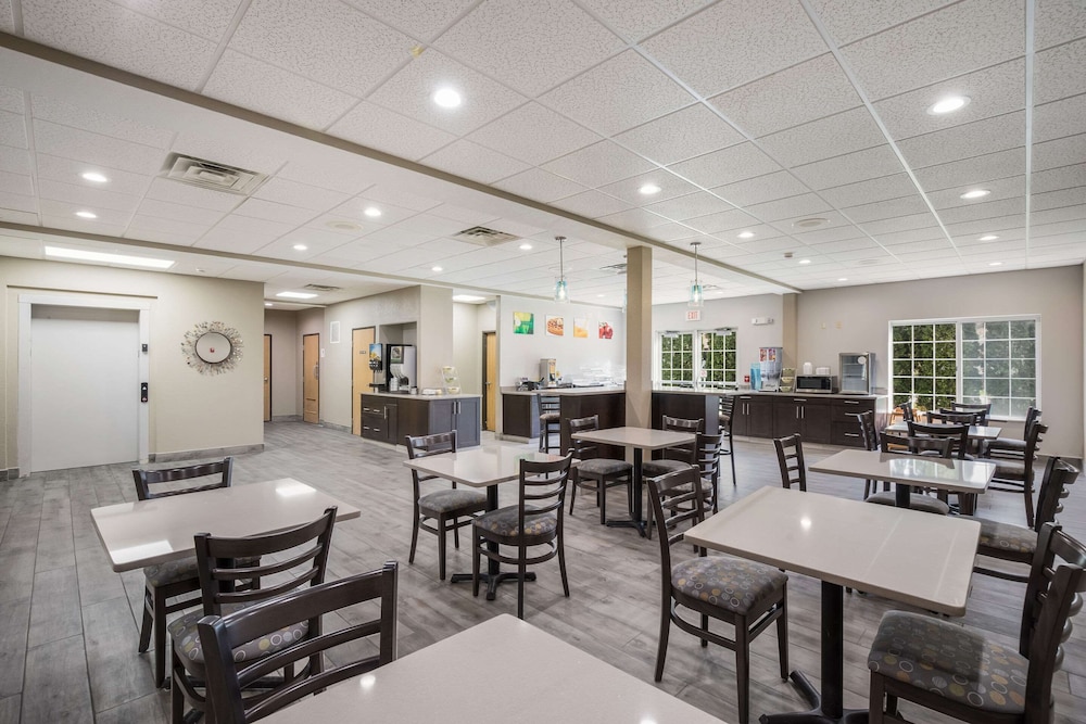 Quality Inn & Suites Lodi I-90 32/39