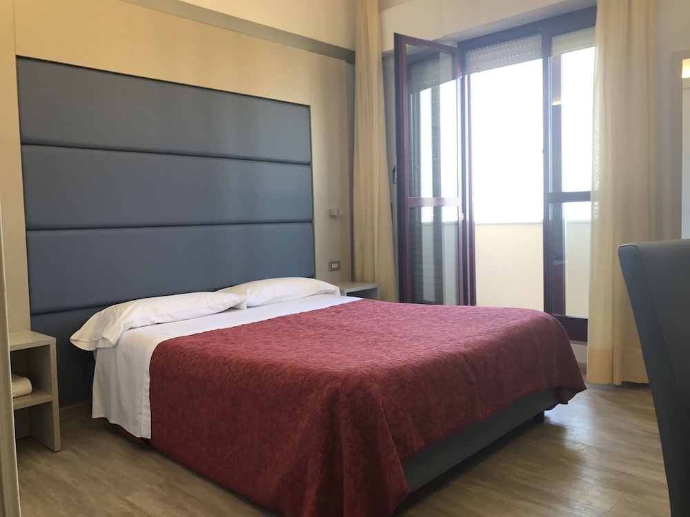 Hotel Elisabeth Due 9/50