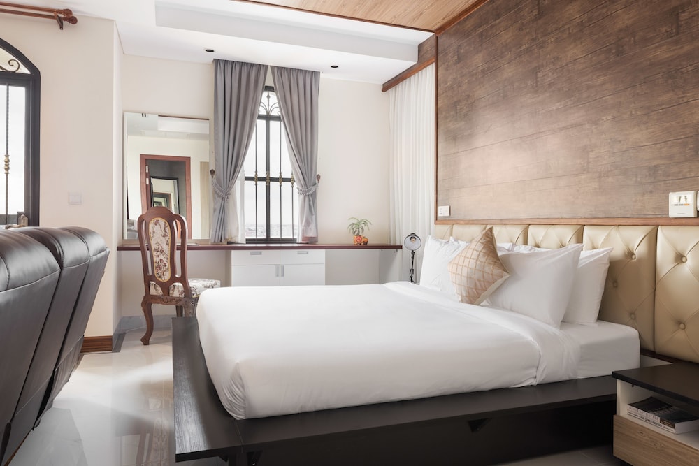 LCS Hotel & Apartment 19/64