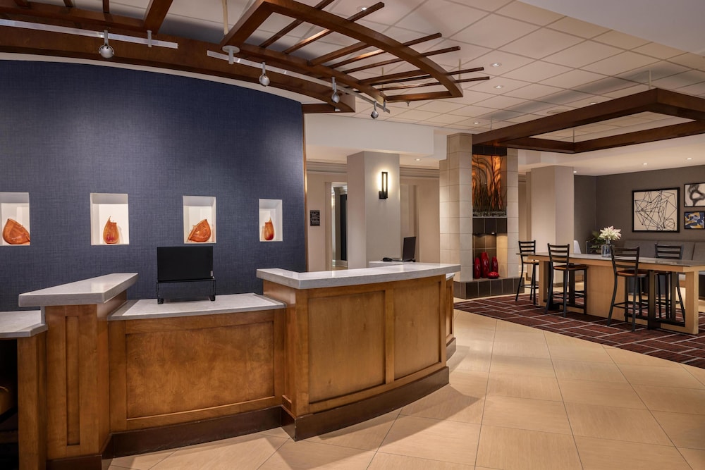 Hyatt Place Charlotte Airport/Lake Pointe