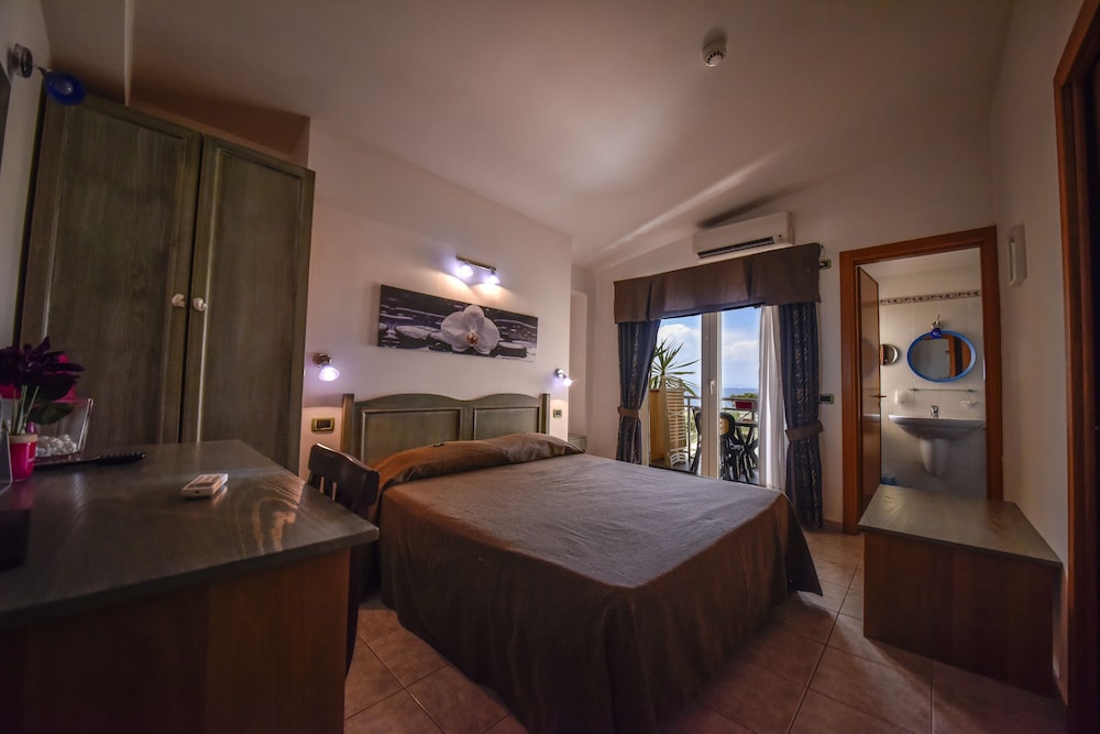 Hotel La Villa 8/50