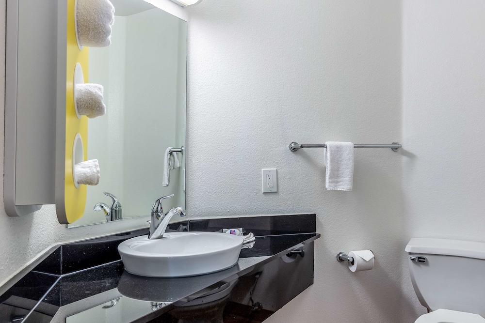 Motel6 Caseyville, IL 26/64