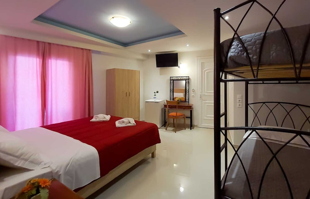 Gouvia Hotel 7/24