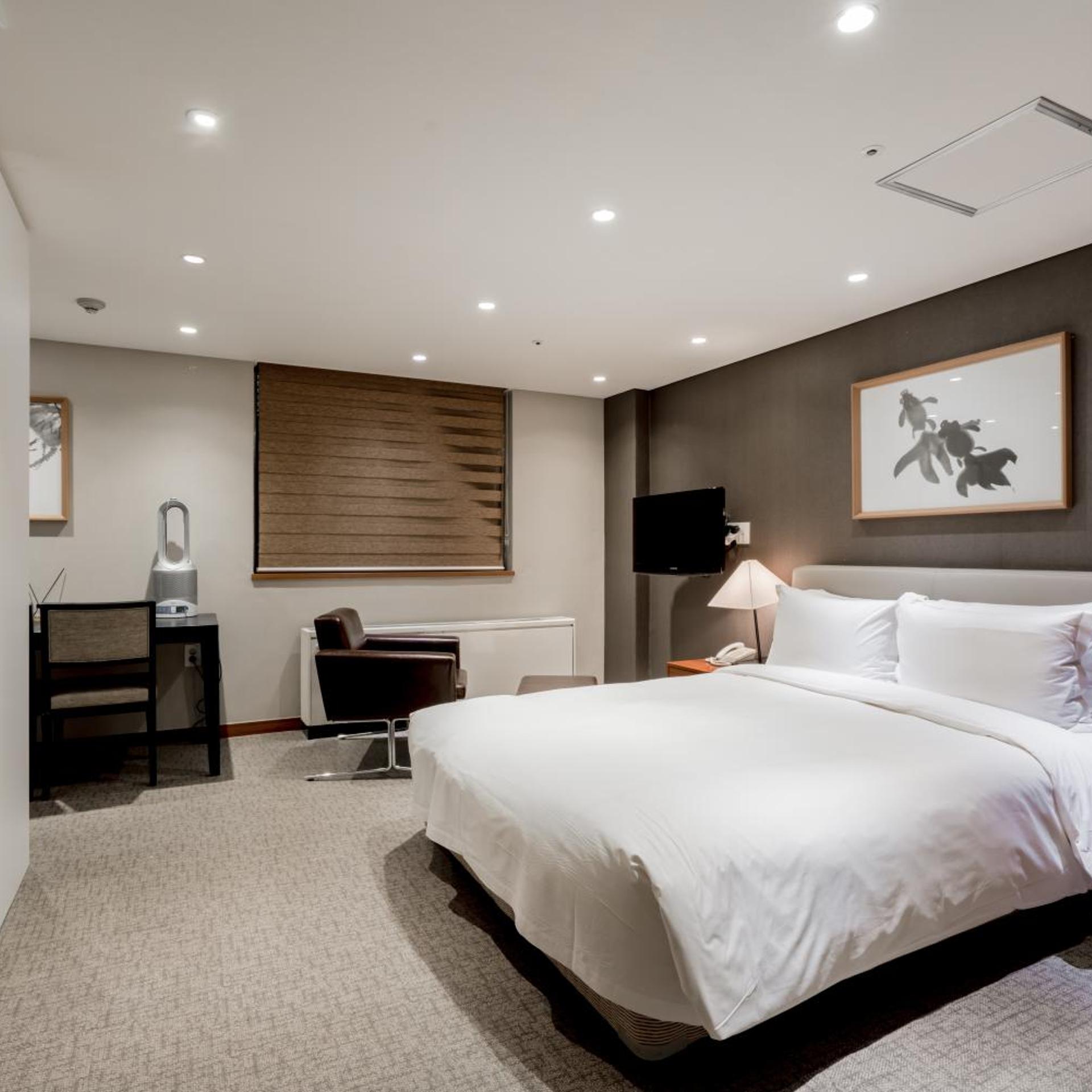 EXECUTIVE, DOUBLE BED, NO VIEW