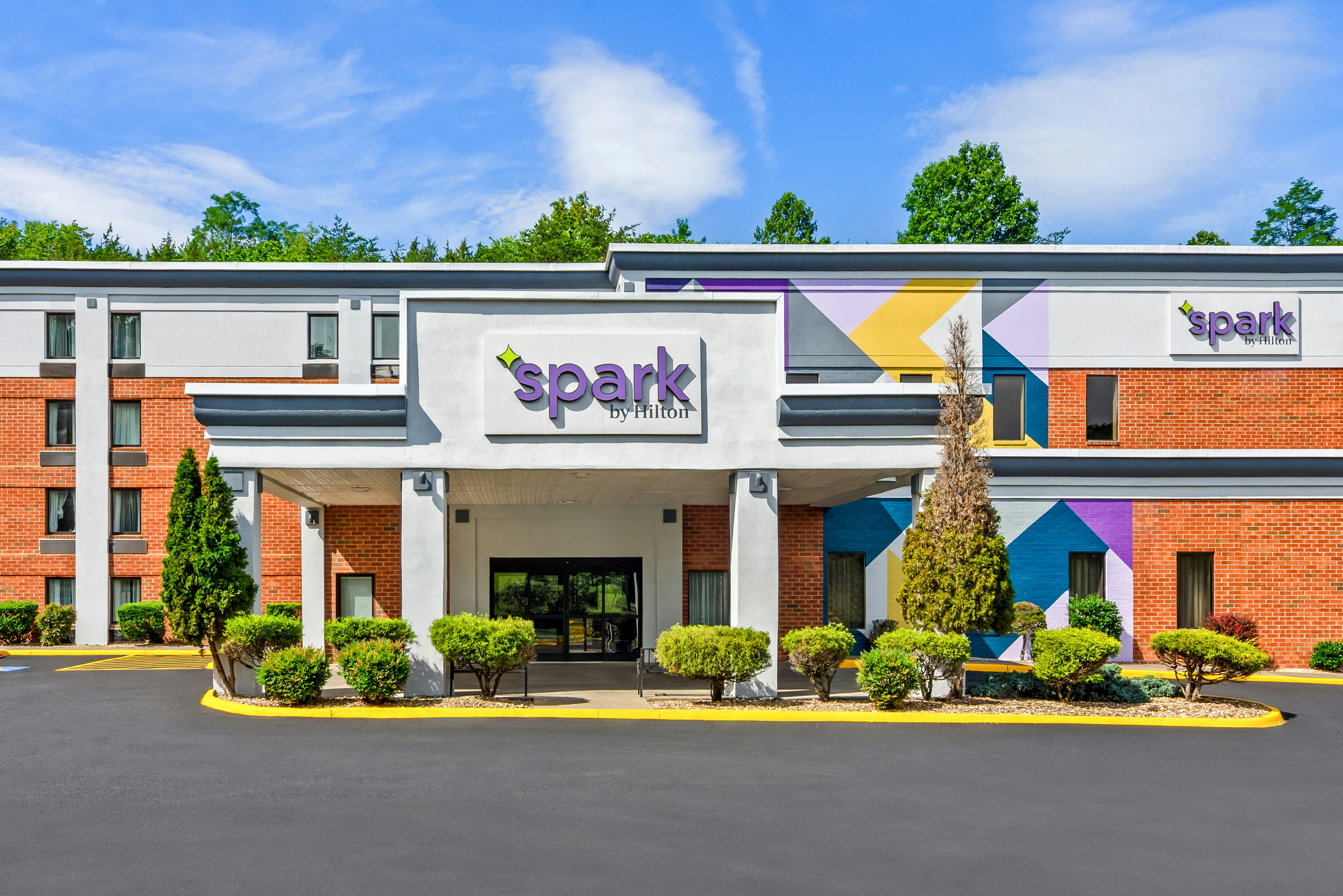 Spark by Hilton Lexington 1/17