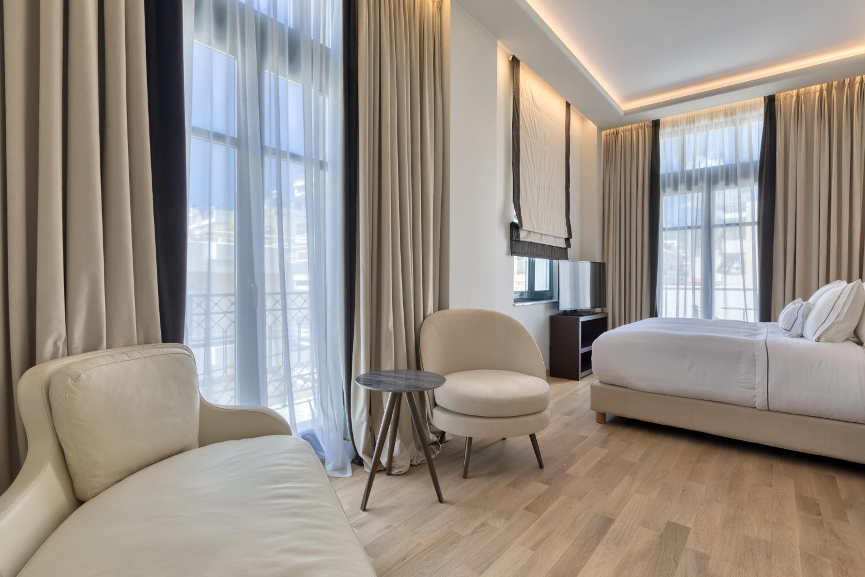 Junior Suite, City View