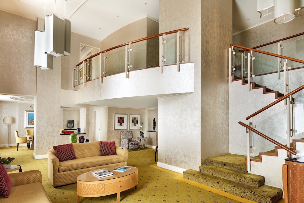 Sydney Harbour Marriott 39/53