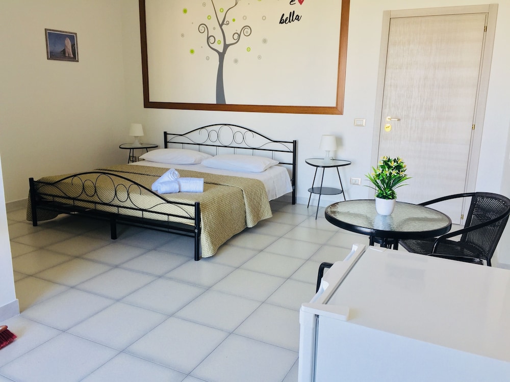 B&B Pizzomunno E Cristalda Rooms 6/27