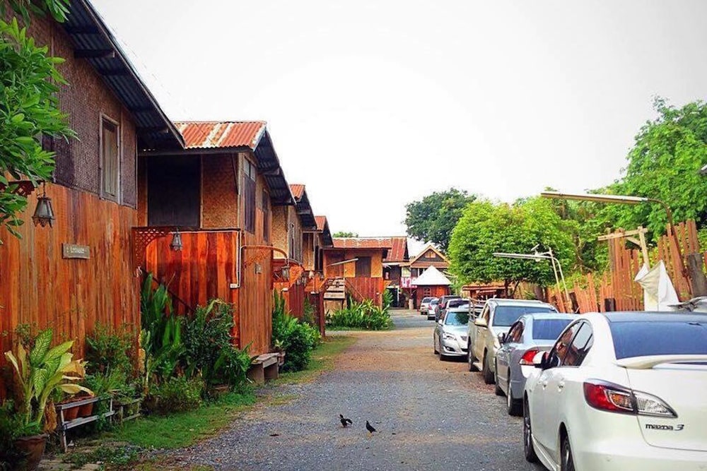 Jidapa Resort 15/58