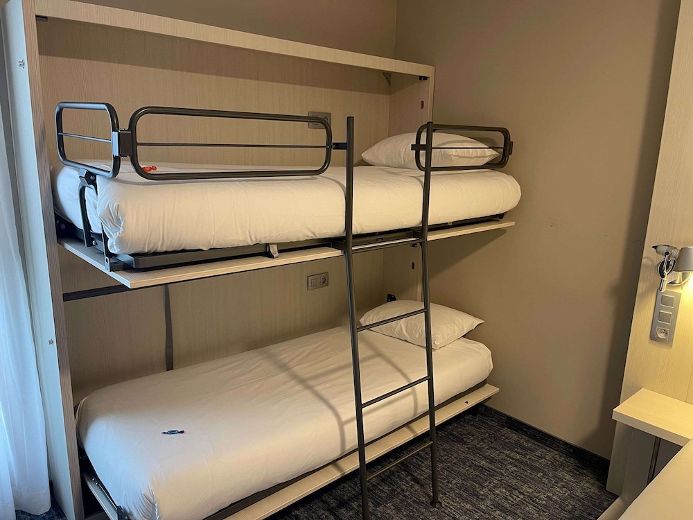 IBIS STYLES NIVELLES 32/73