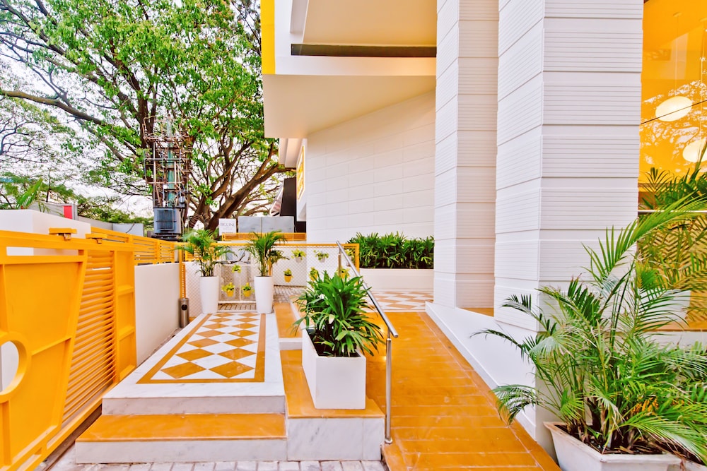 Bloom Hotel Indiranagar in BANGALORE