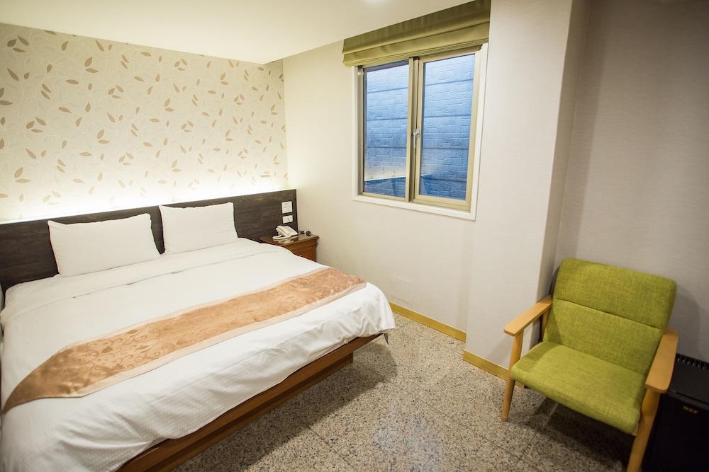 STANDARD, DOUBLE BED