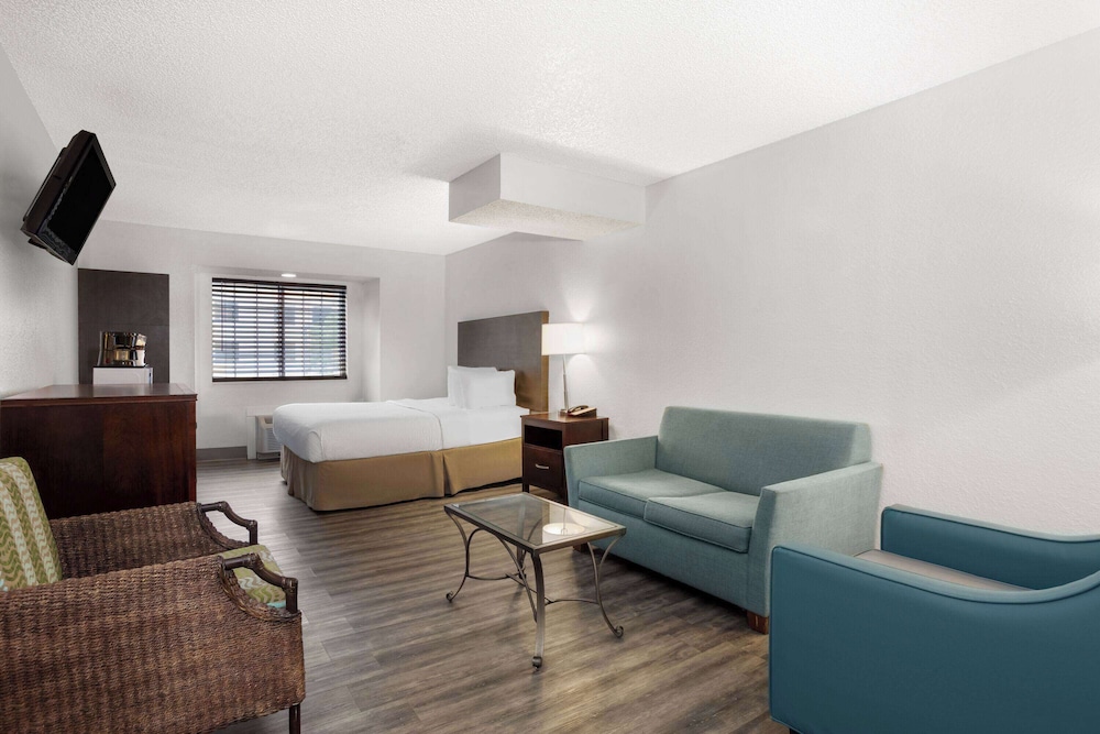 Baymont by Wyndham Orlando-International Dr-Universal Blvd 25/50