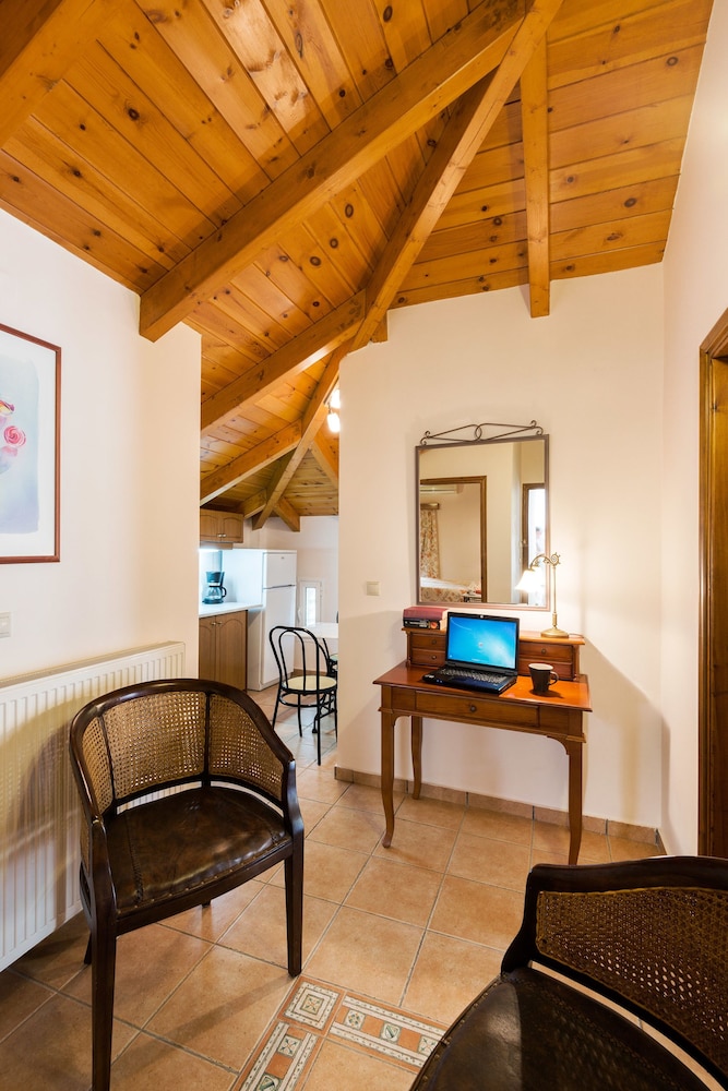 Andreolas Luxury Suites 47/72