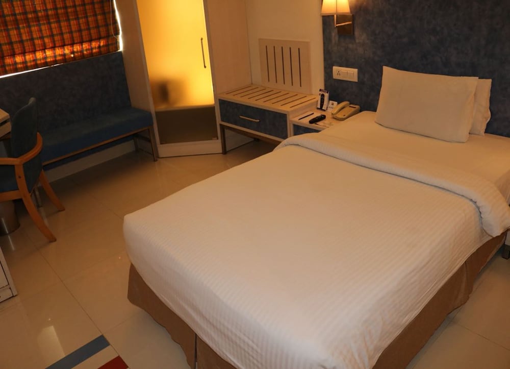 ADITYA HOMETEL 23/55