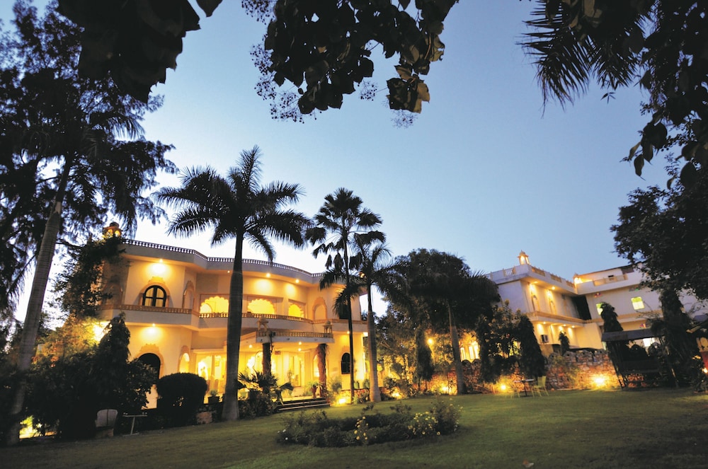 RAJ PALACE 4/50