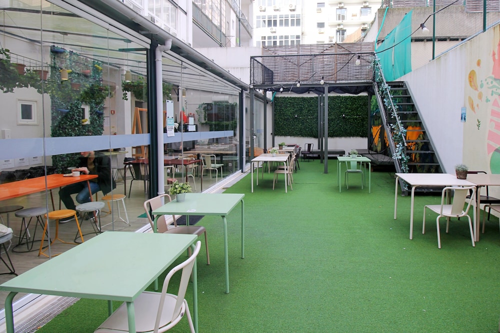 WOT Patio Social 37/50