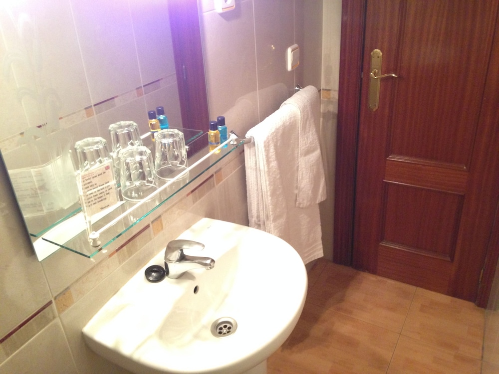 Hostal Maria Luisa 26/36