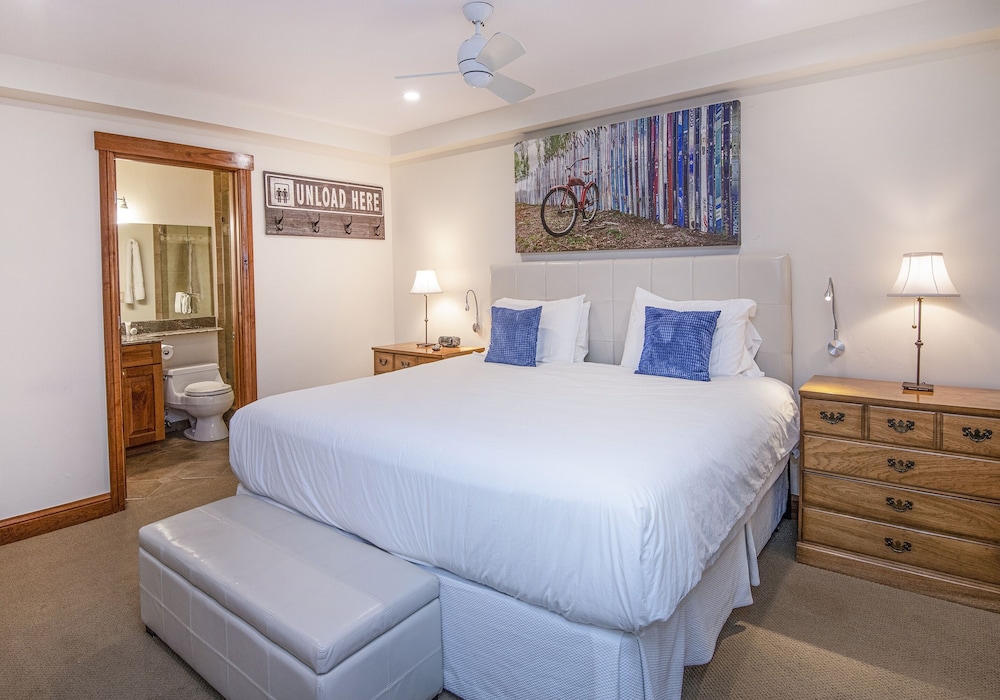 Lion Square Lodge 25/55