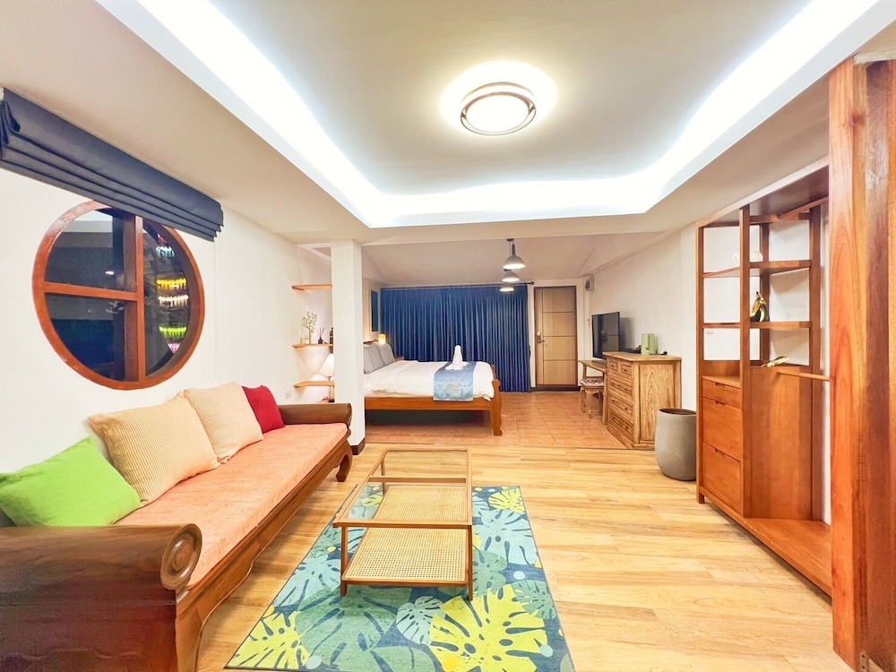 Hetai Boutique House 30/50