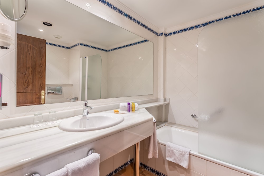 Vell Mari Hotel and Resort 59/62