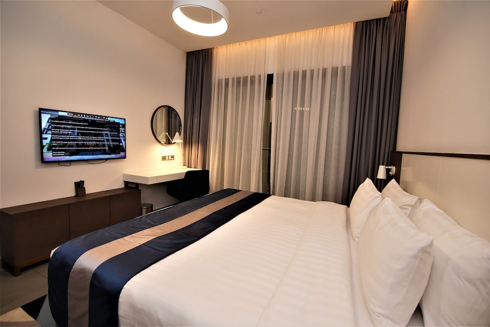 Abar Hotel Apartment Dubai investment Park