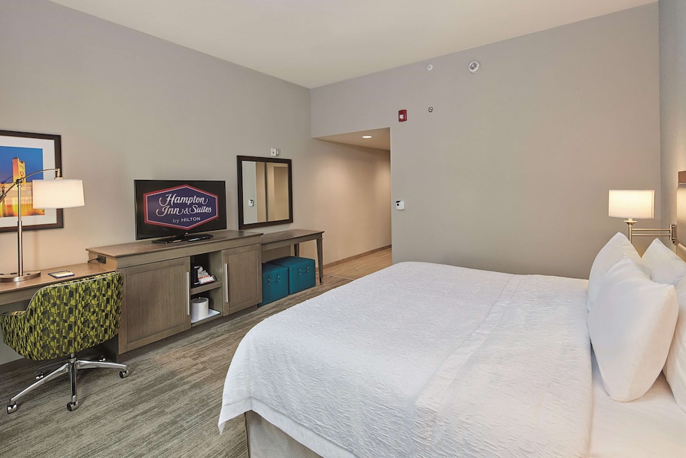 Hampton Inn and Suites Sacramento At Csus 19/51