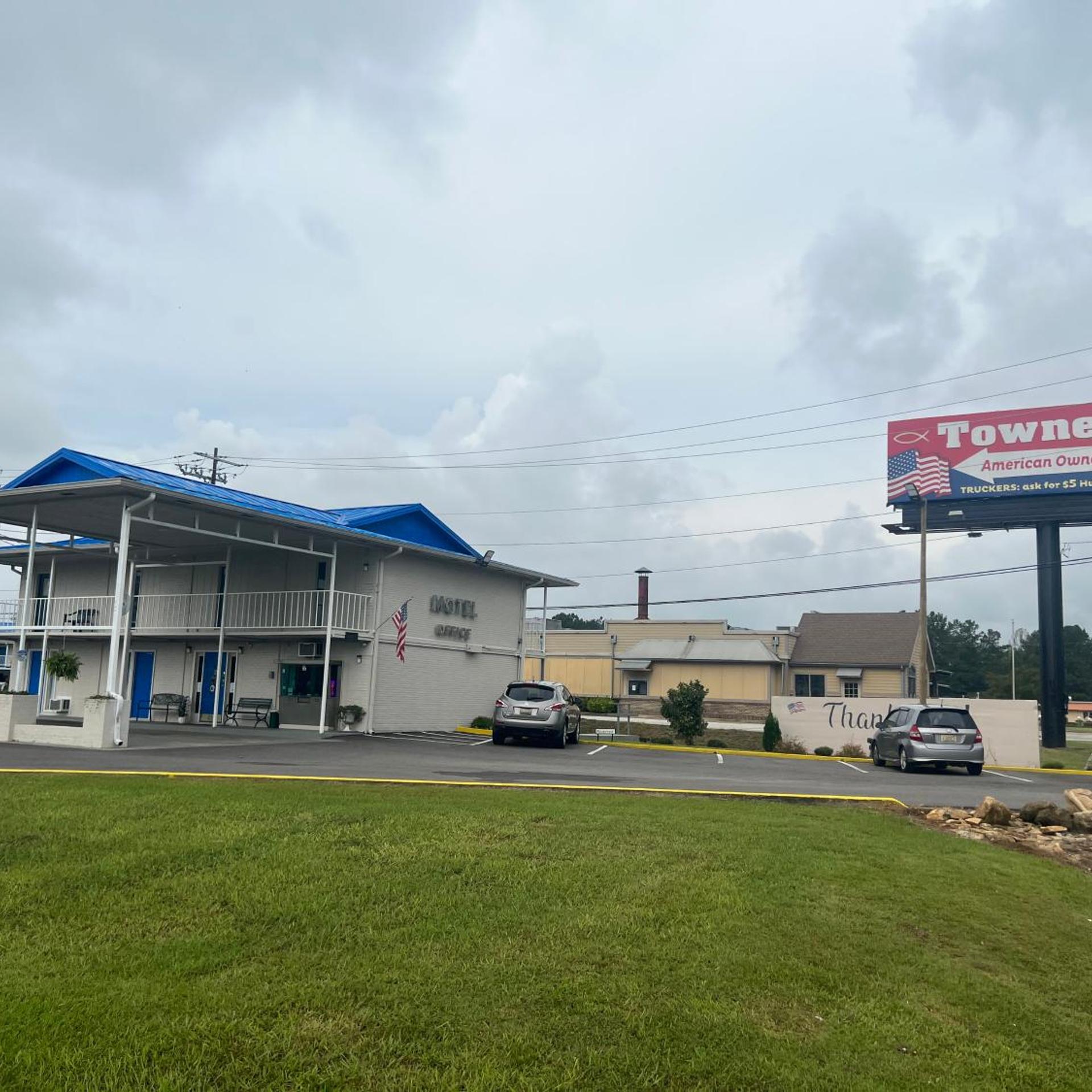 Towne Inn 46/50