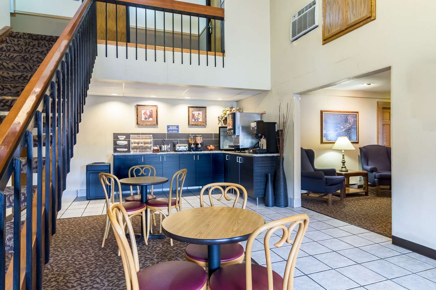 Rodeway Inn Red Wing, MN 34/44
